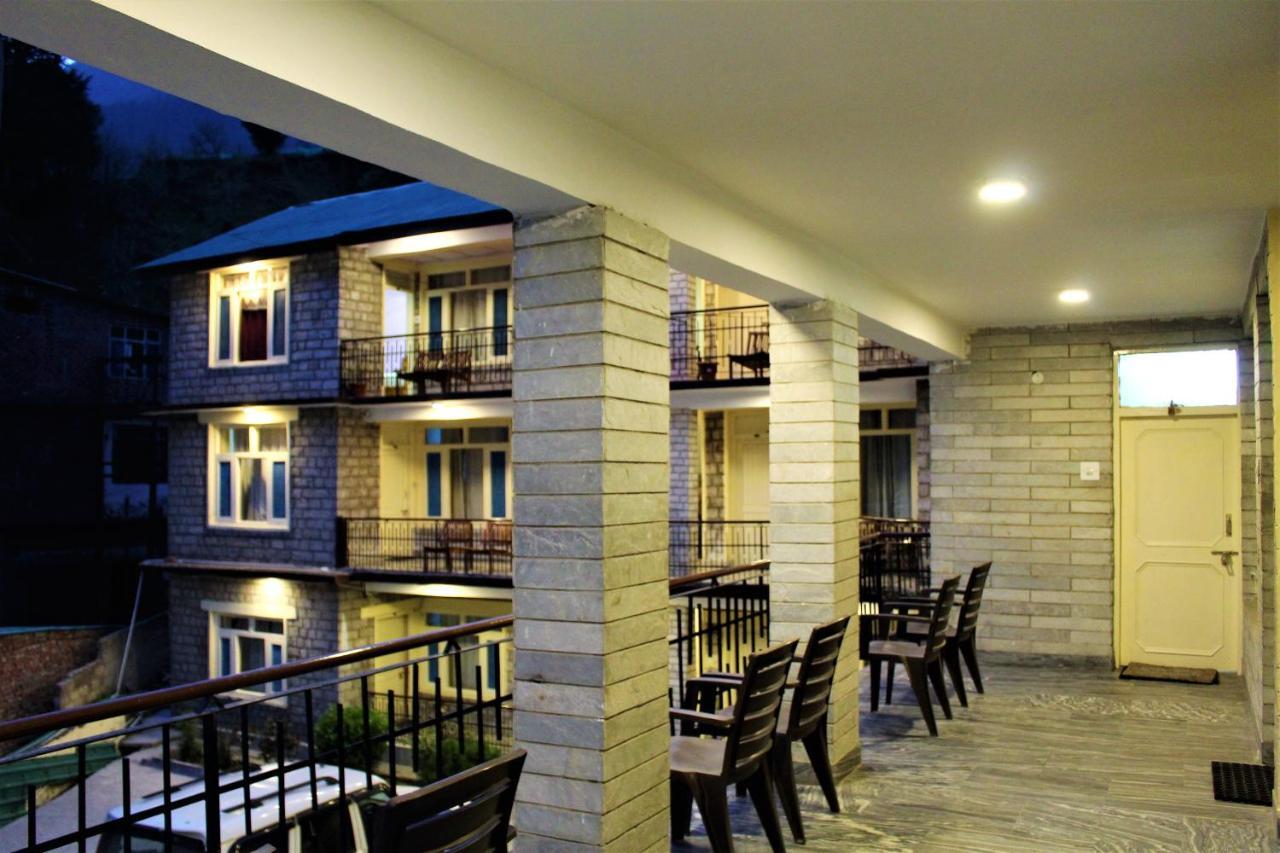 Hotel New Royal Manāli Extérieur photo